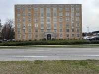 Building Photo - 1525 N Front St