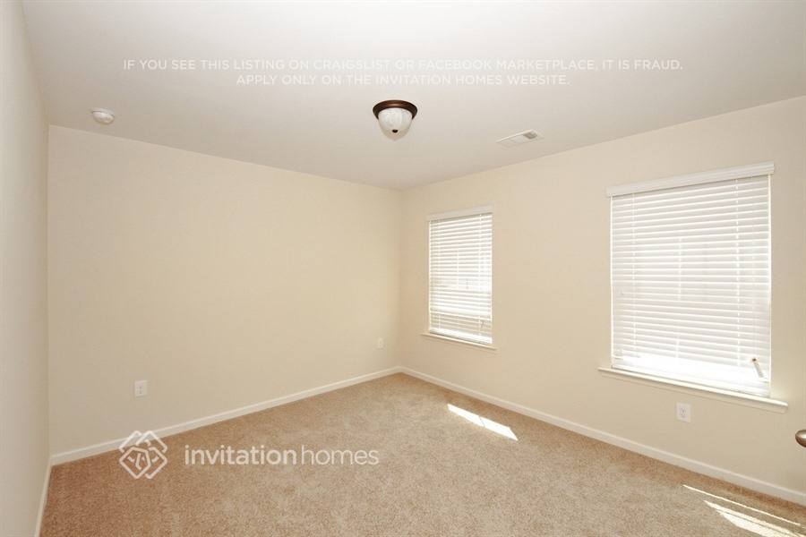 Building Photo - 3280 Franklin St