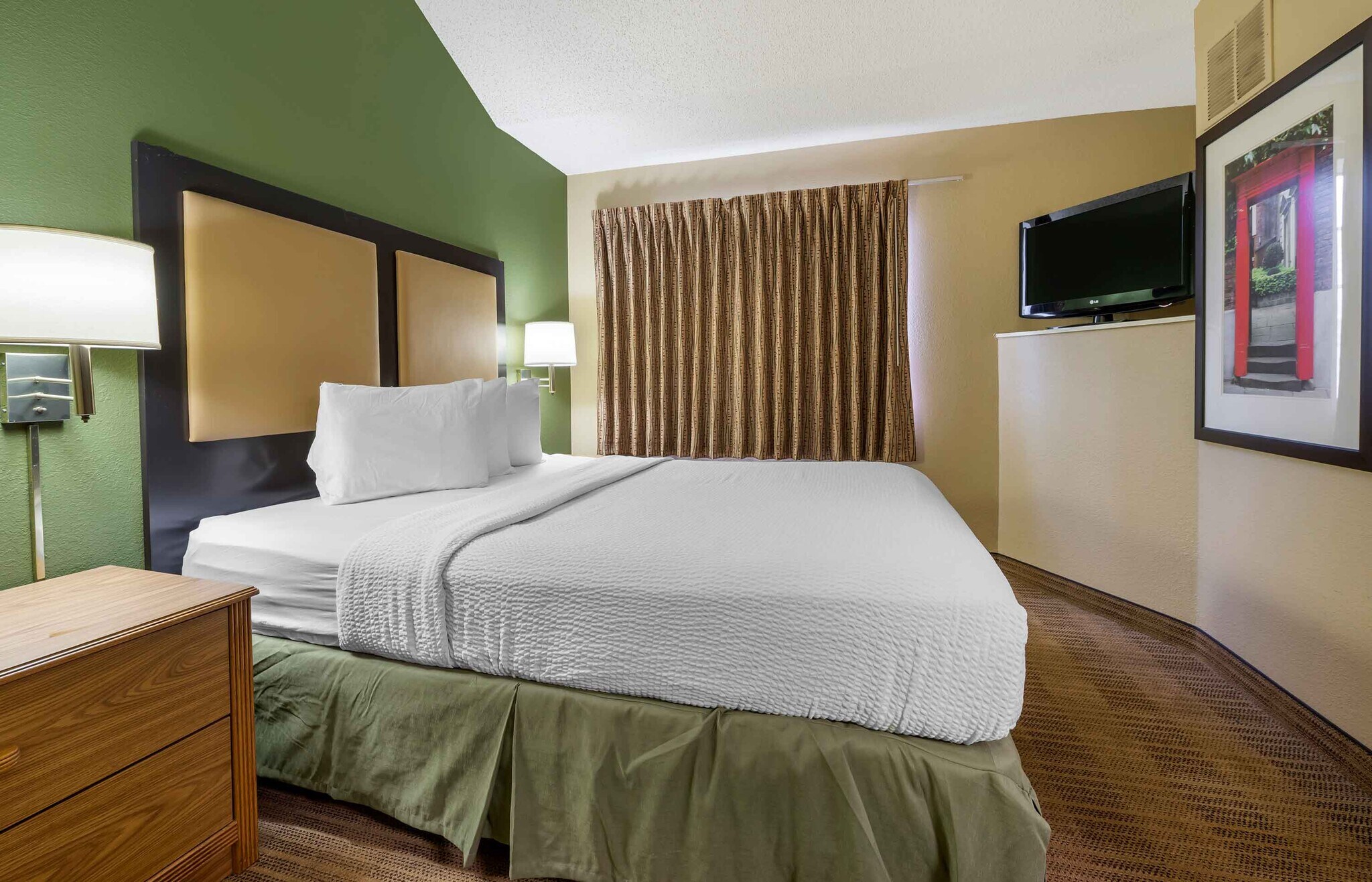 Building Photo - Furnished Studio-Indianapolis - West 86th St.