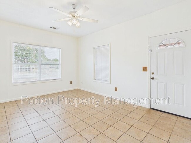 Building Photo - 745 N Aldredge St