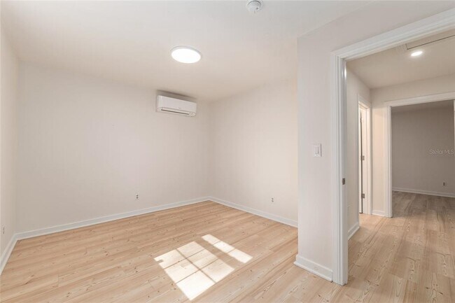 Building Photo - 18124 SW 75 Ave