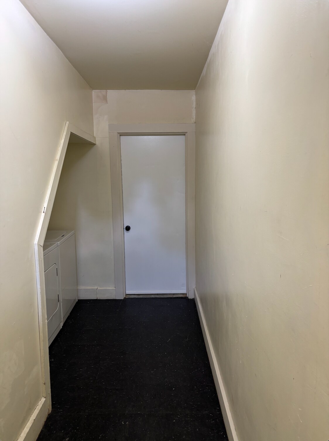 Building Photo - 11 Nutting St