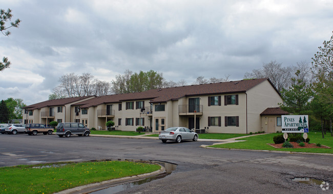 Building Photo - Pine Apartments