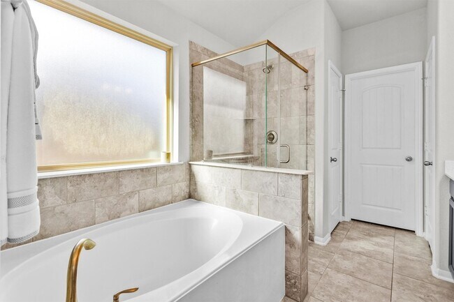 Building Photo - 4330 Umber Shadow Dr