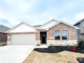 Building Photo - 2117 Gustavus Dr