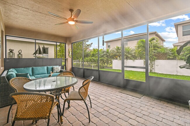 Building Photo - 1277 NW Leonardo Cir