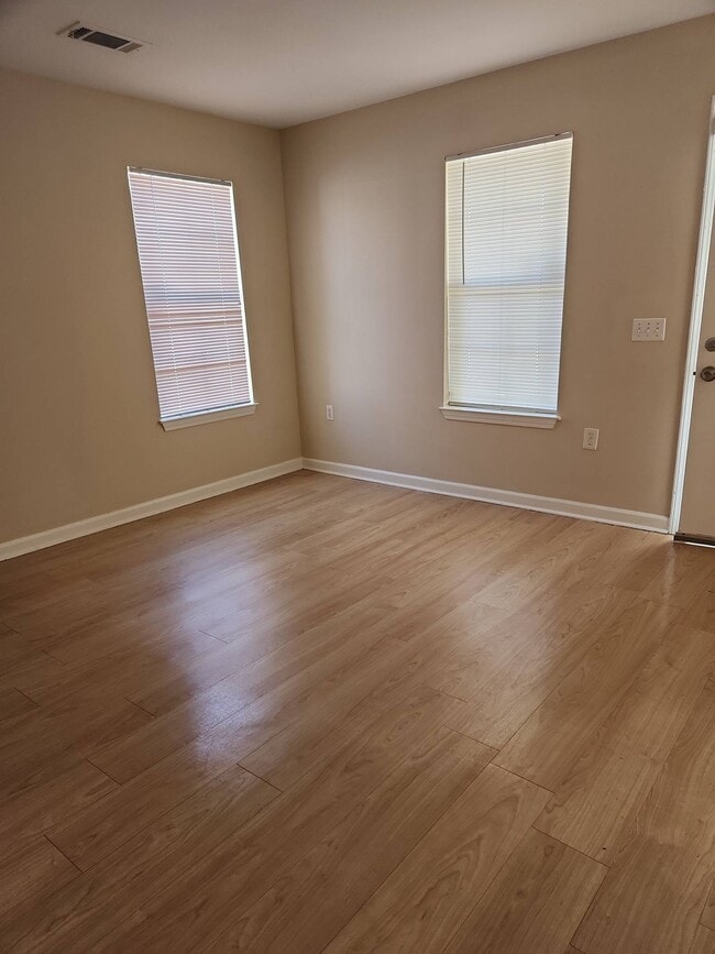 Building Photo - 5545 Banyan Trace Dr