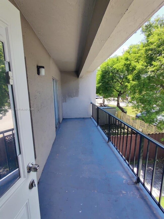 Building Photo - 5705 W 20th Ave