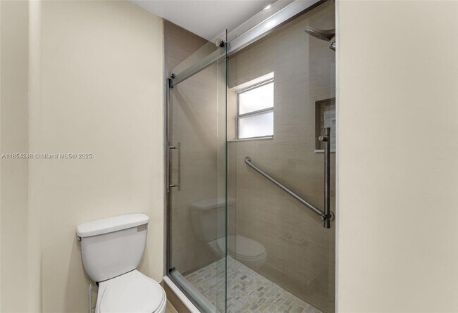 Building Photo - 9130 SW 101st Ave