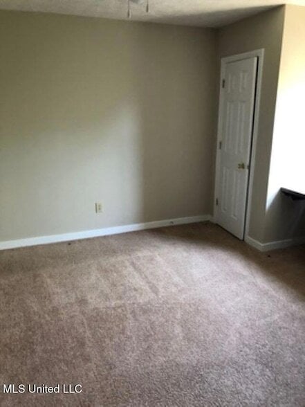 Building Photo - 306 Gary Daniels Dr