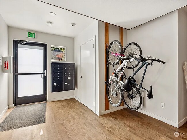 Building Photo - Junior Apartments