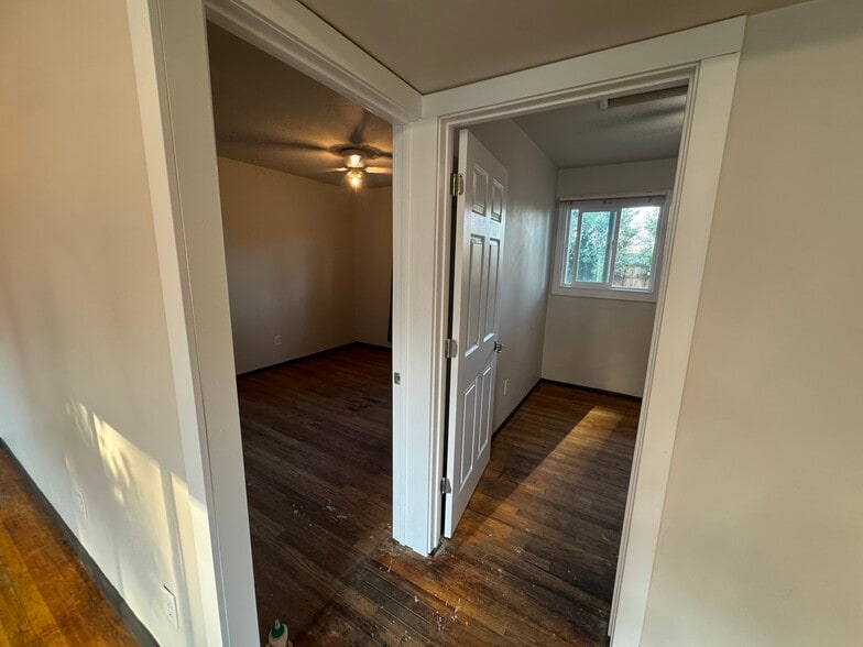 Building Photo - 5210 Ingalls St