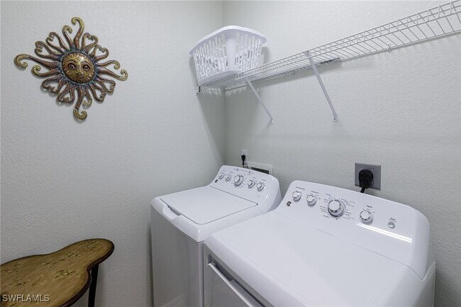 Building Photo - 9631 Spanish Moss Way