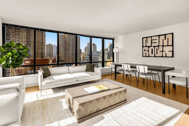 Building Photo - 525 E 72nd St