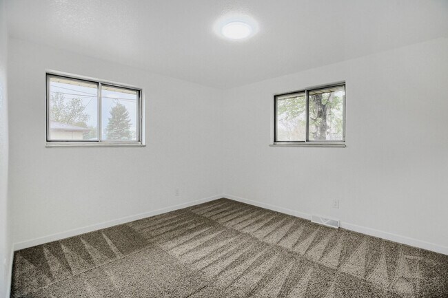 Building Photo - 375 Depew St