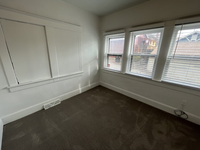 Building Photo - 2834 Java Ct