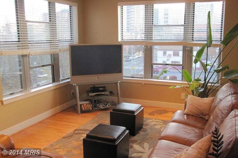 Living Room - 1800 Wilson Blvd