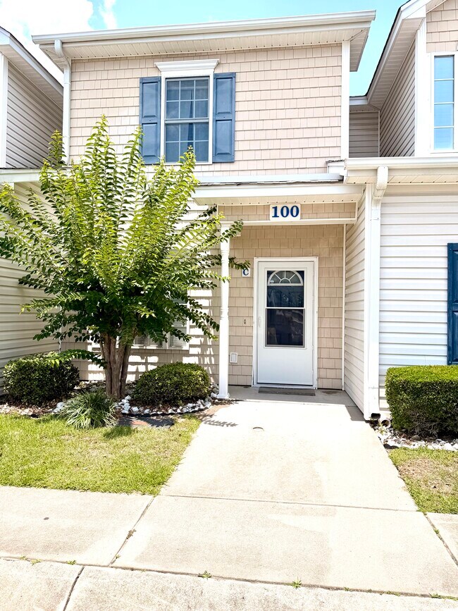 Building Photo - 100 Spring Creek Dr
