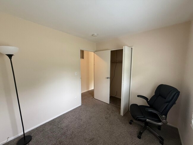 Building Photo - 3105 Blair Dr
