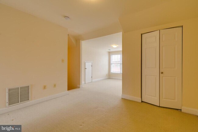 Building Photo - 2026 N Culpeper St