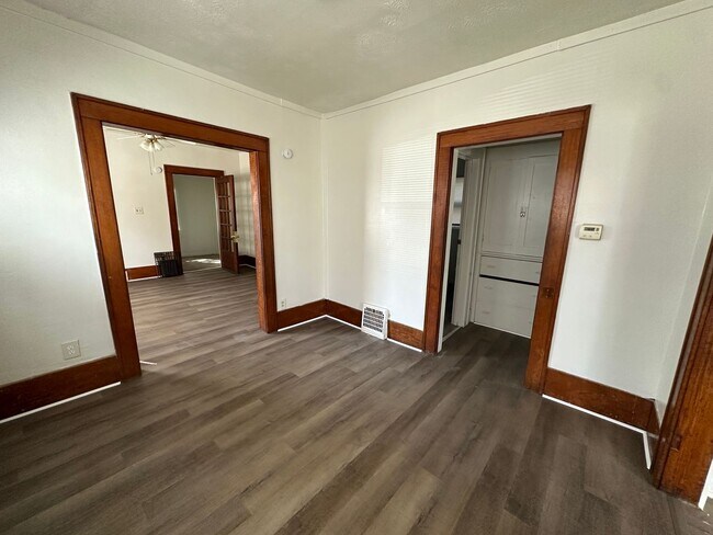 Building Photo - Wesley St 336-338 W