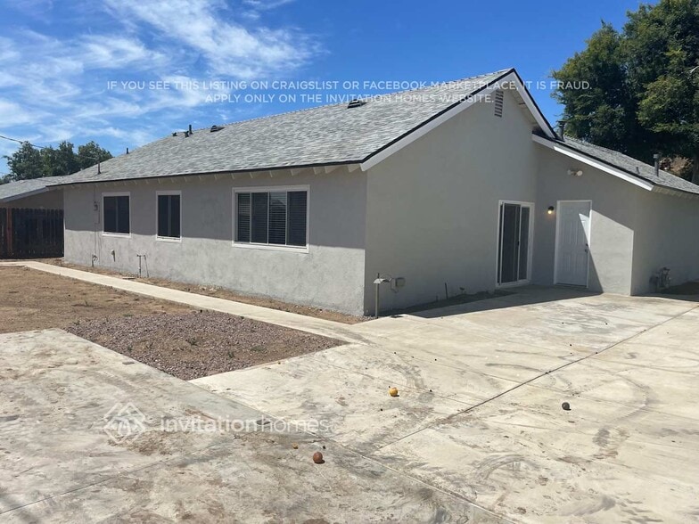 Building Photo - 5661 Bolivar St