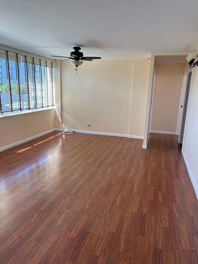 Building Photo - Ocean Vista - Spacious 2 Bedroom 2 Bath 1 ...