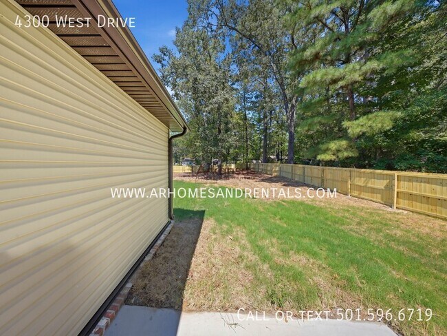 Building Photo - 4300 West Dr