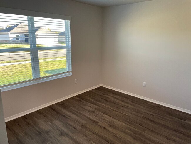 Building Photo - Now Pre-Leasing — Charming 3 Bed, 2 Bath Home in Siloam Springs!