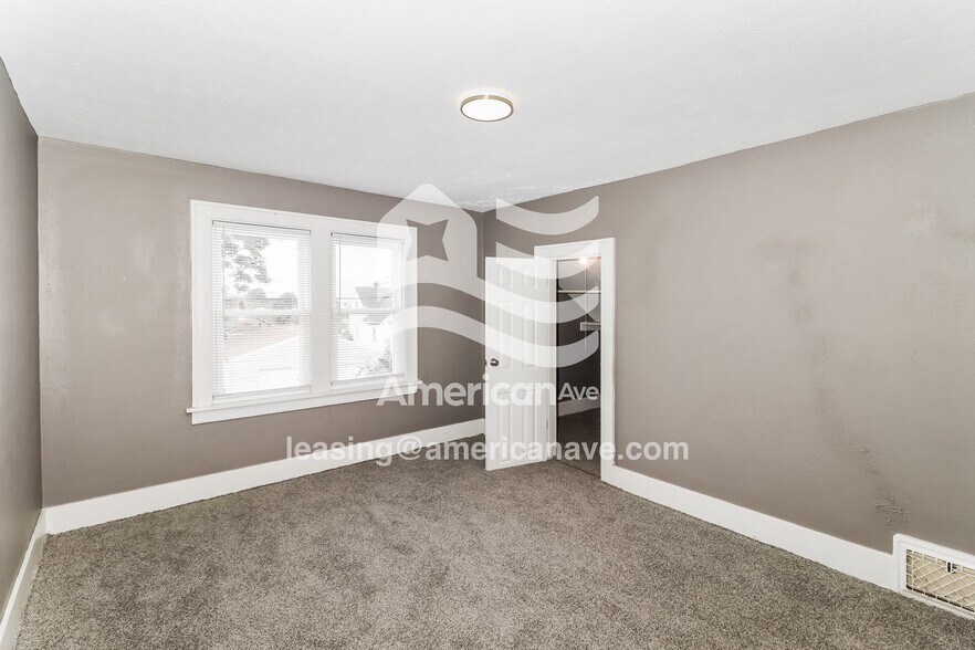 Building Photo - 831 S Walnut St