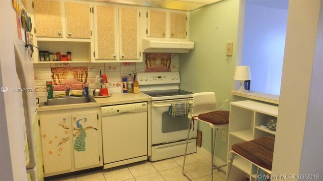 Building Photo - 16950 W Dixie Hwy