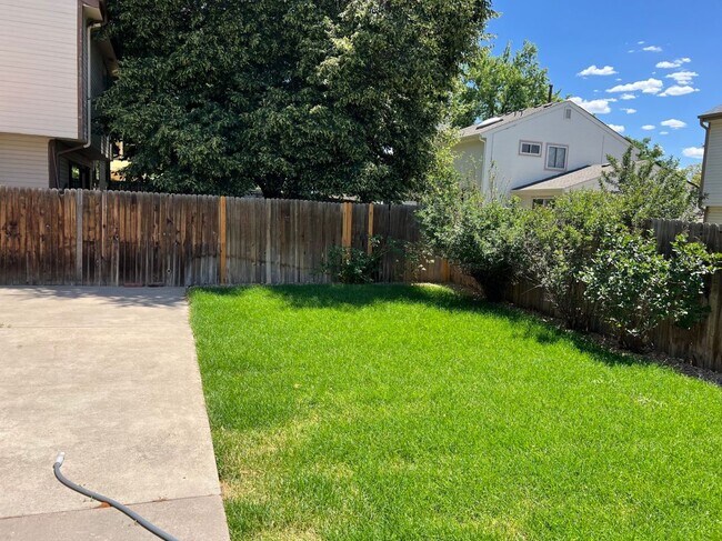 Building Photo - 14798 E Wagontrail Dr