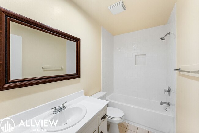 Building Photo - 16651 Tunstall Ln