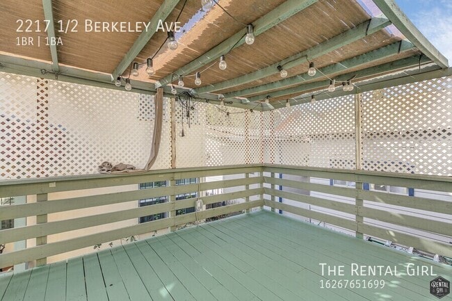 Building Photo - 2217 1/2 Berkeley Ave-