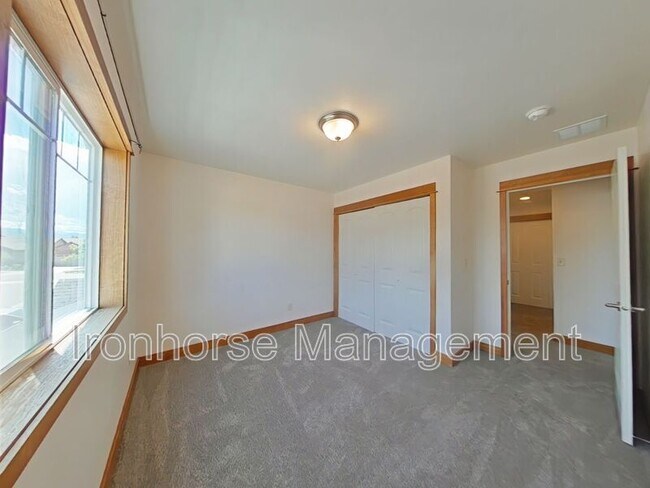 Building Photo - 5471 Glenellen Dr