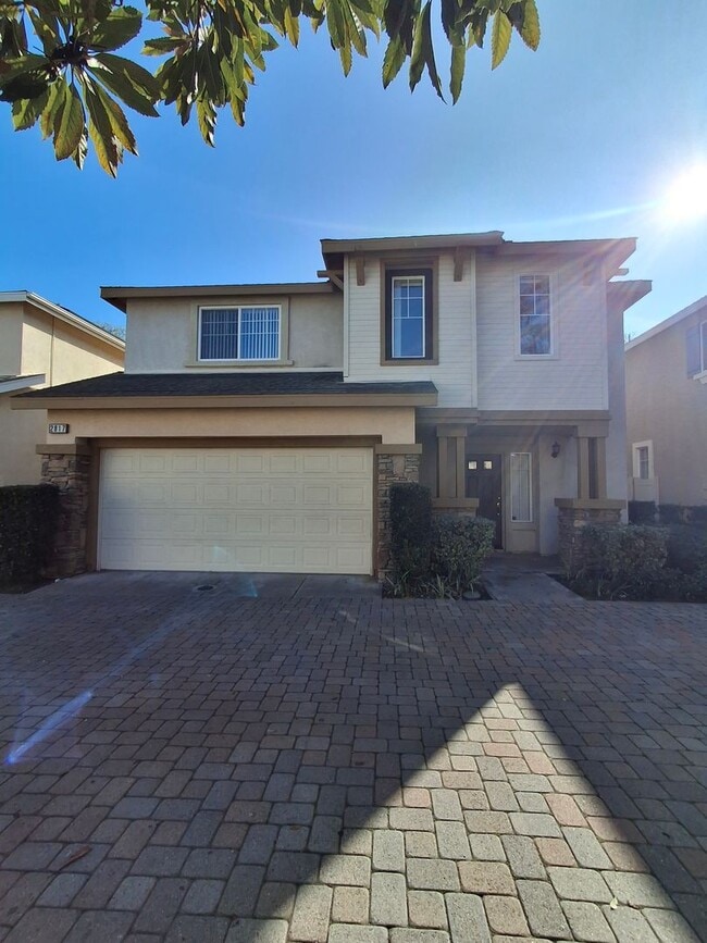 Building Photo - RECENTLY REDUCED!!! Beautiful Home in the Heart of it all. MUST SEE!