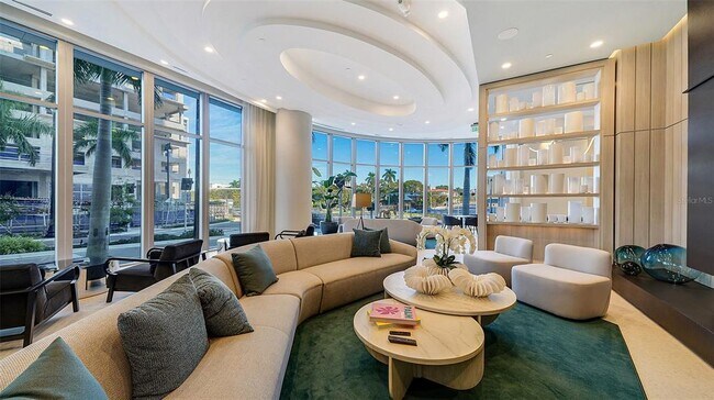 Building Photo - 301 QUAY Cmn