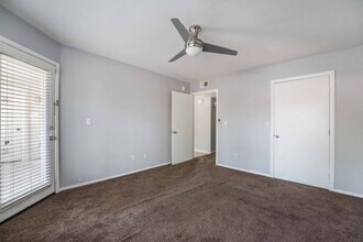 Building Photo - Introducing a beautiful and cozy condomini...