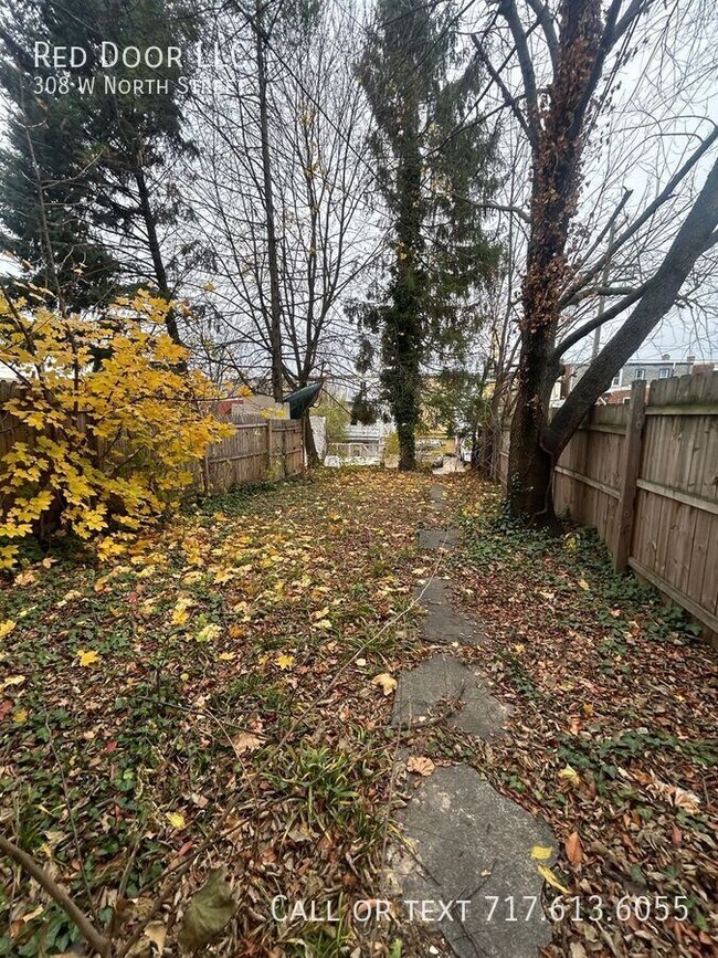 Building Photo - 308 W North St