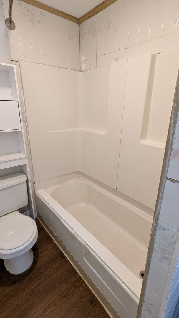 Building Photo - Charming 2-bedroom, 1-bathroom home locate...