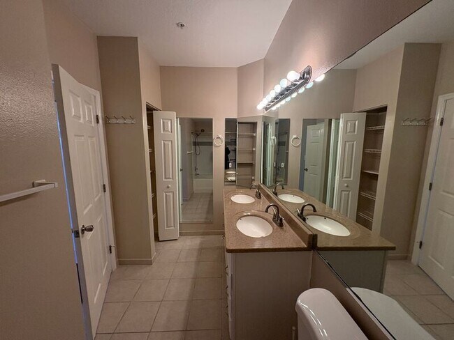 Building Photo - 5618 Pinnacle Heights Cir
