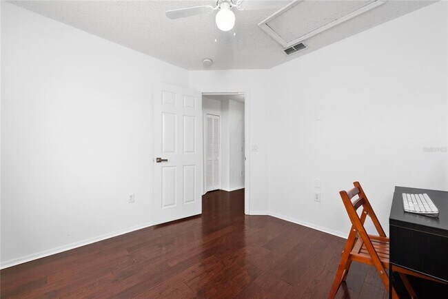 Building Photo - 1233 Sandbrook Dr