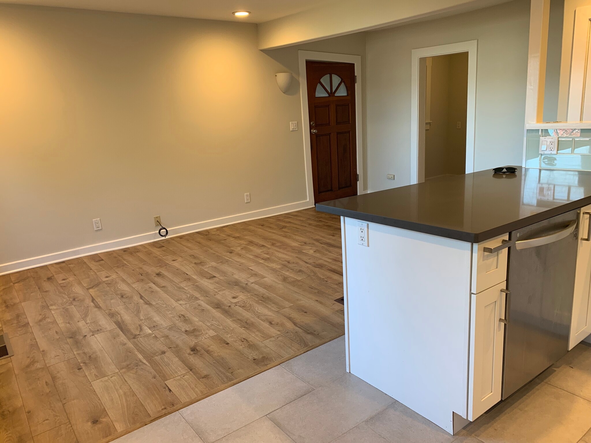 Building Photo - 923 Bridgeway
