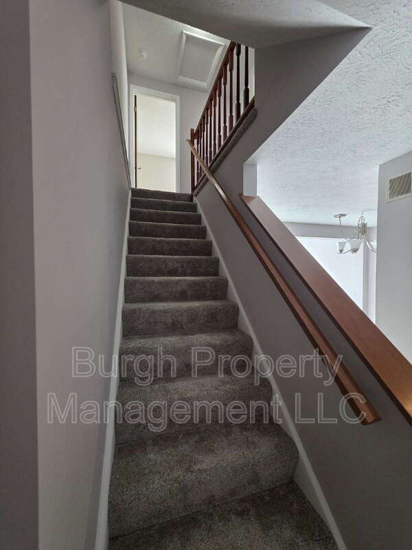 Building Photo - 373 Scott Ln