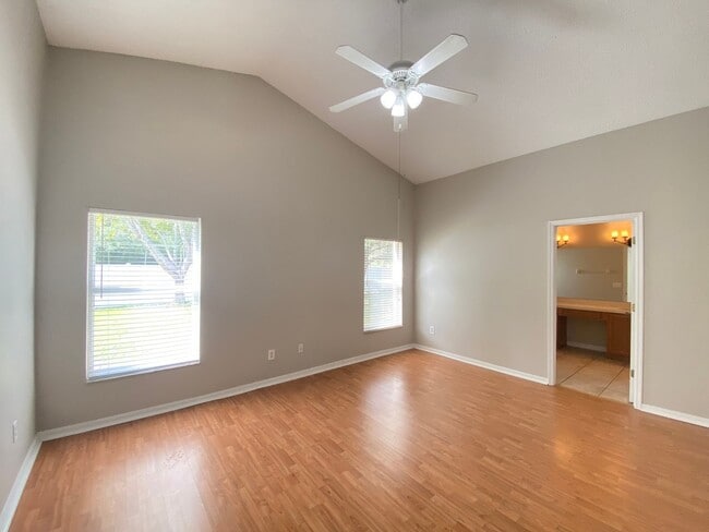 Building Photo - View this home today and Move in July 3rd!...