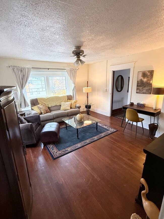 Building Photo - 3004 N Lincoln St