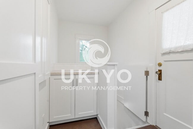 Building Photo - 1801 Marin Ave