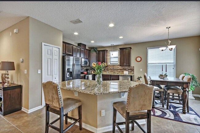Building Photo - 3 BR/2BA | Newly Renovated Single Family Home | 1-Car Parking | Large Covered Patio| In desirable...
