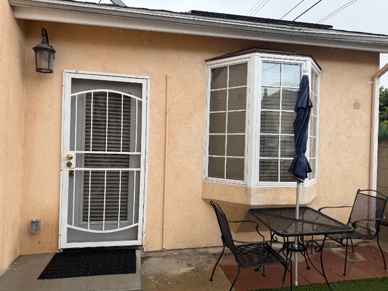 Building Photo - 2 Horst Ave