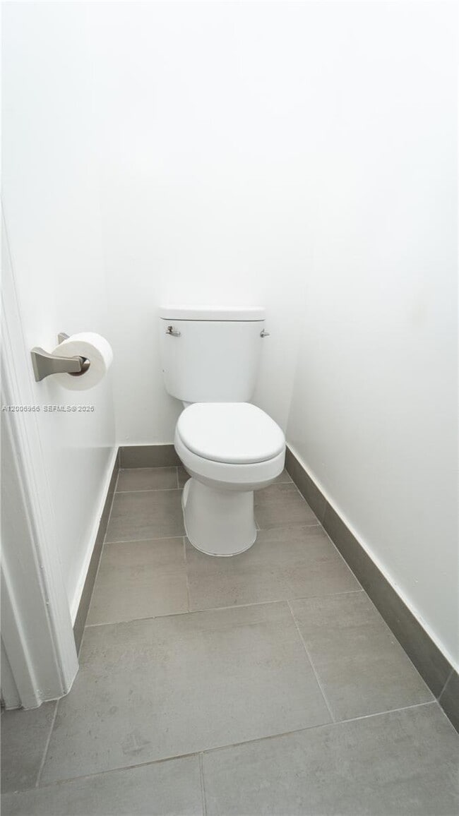 Building Photo - 3515 Shoma Dr